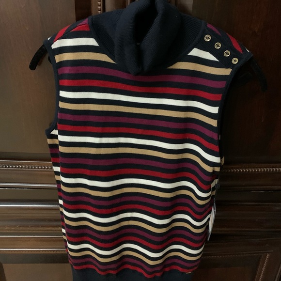 Tommy Hilfiger top - Picture 1 of 3